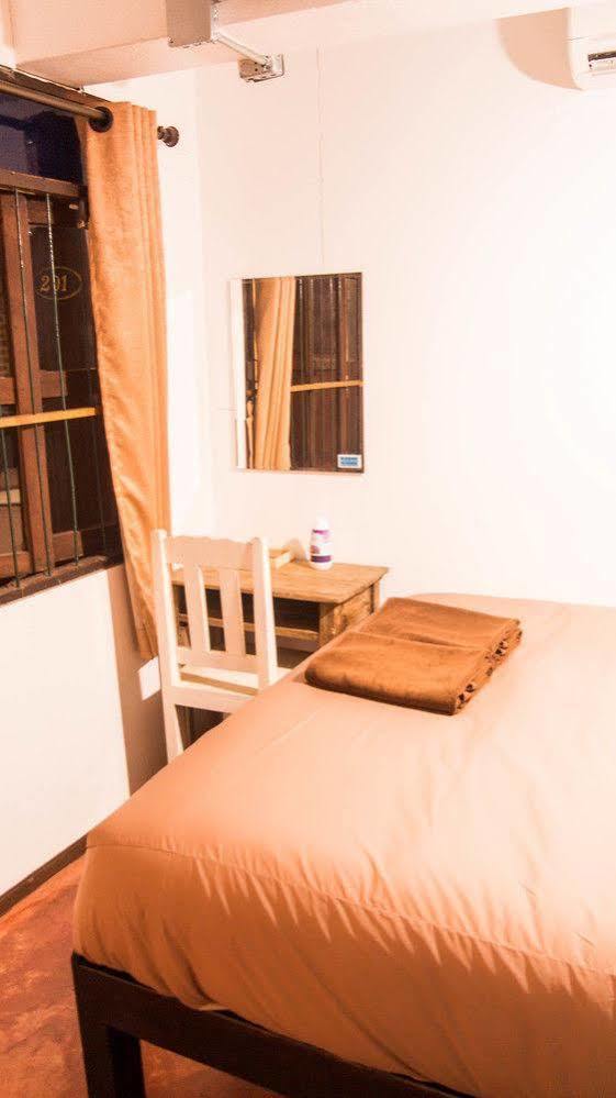 Lanna Hostel Chiang Mai Extérieur photo